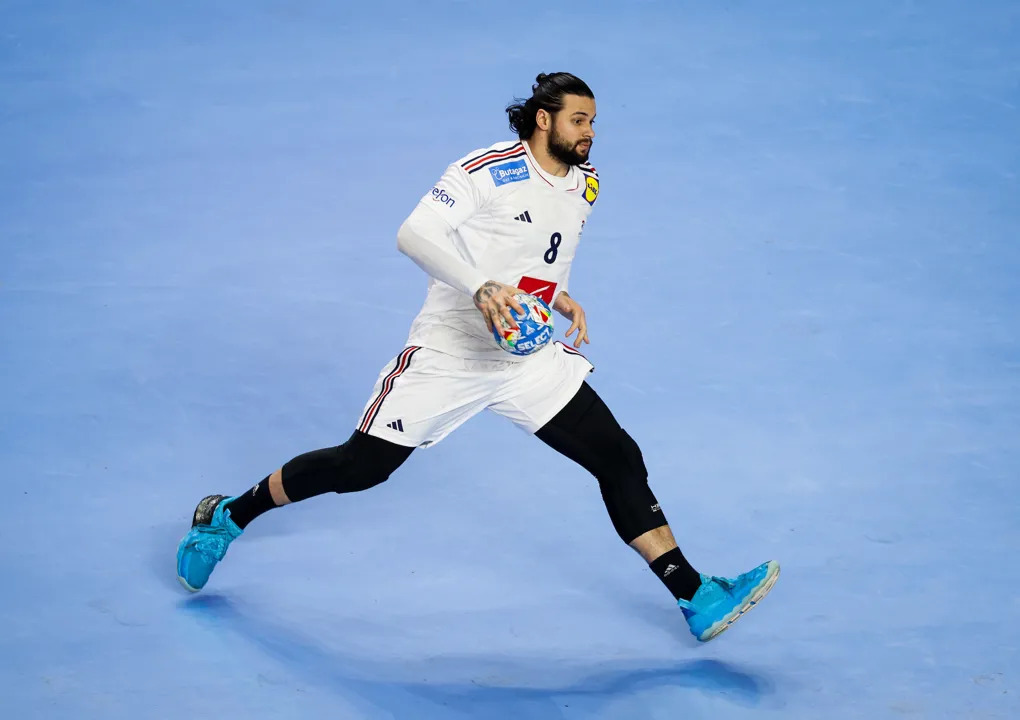 NEWS.ro: Handbal masculin: Spania şi Franţa, victorii în primele meciuri de la CE2026; România debutează vineri