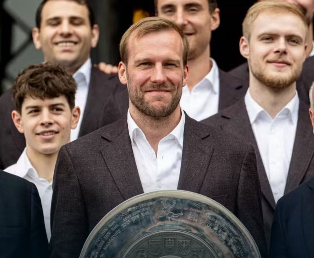 NEWS.ro: Handbal: Trofeul echipei campioane a Germaniei ar fi fost topit de hoţi