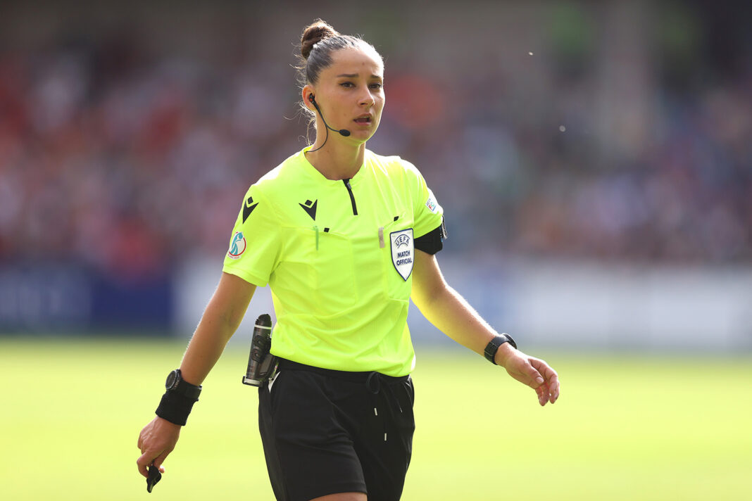 NEWS.ro: Iuliana Demetrescu, în brigada de arbitri la semifinala intercontinentală în fotbalul feminin