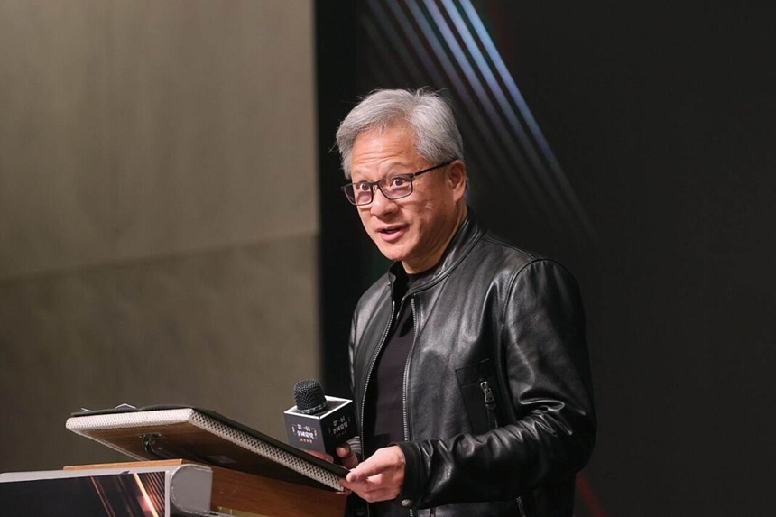 NEWS.ro: Jensen Huang (Nvidia): Europa are o oportunitate ”o dată într-o generaţie” în domeniul roboticii AI