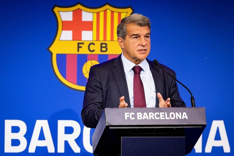 NEWS.ro: Joan Laporta candidează din nou la şefia FC Barcelona. Alegerile au loc în martie