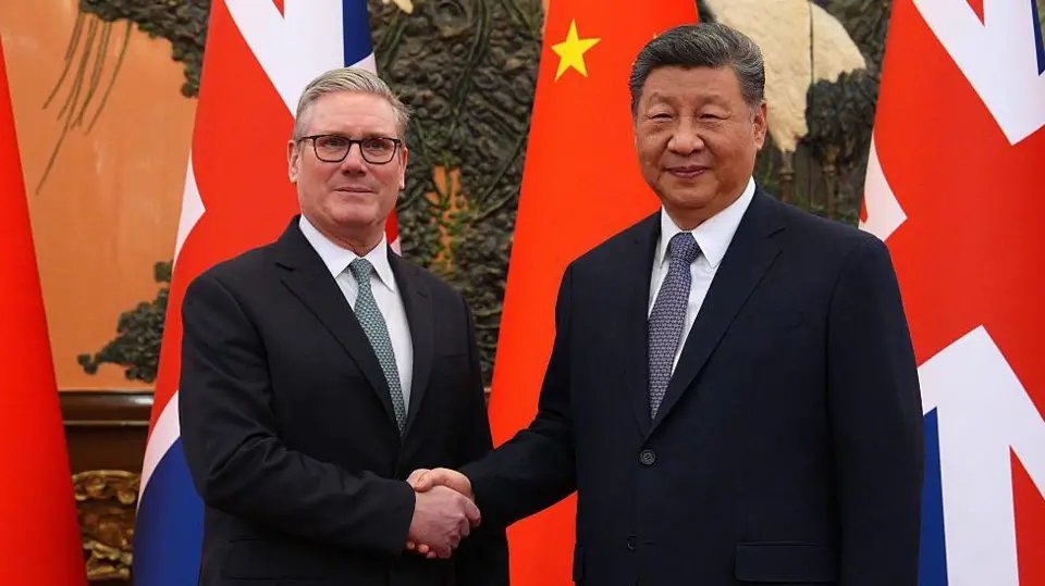 NEWS.ro: Keir Starmer doreşte un nou început în relaţia Londrei cu China, în timp ce Xi Jinping îi spune că pot trece de „testul istoriei” şi-i dă asigurări că Beijingul nu va reprezenta o ameninţare pentru alte ţări