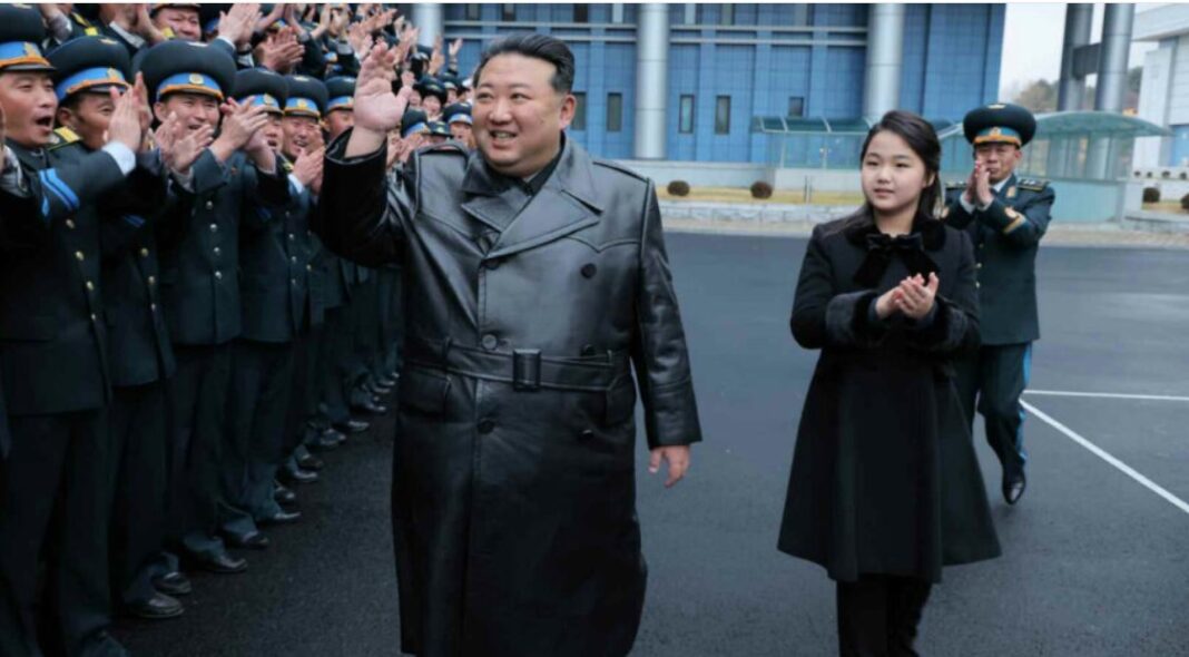 NEWS.ro: Kim Jong Un şi-a reorganizat securitatea personală. Este posibil să fi avut suspiciuni în legătură cu o tentativă de asasinat, crede Seulul