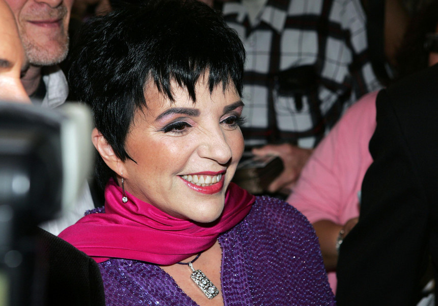 NEWS.ro: Liza Minnelli a folosit inteligenţa artificială pentru a lansa prima sa piesă nouă după 13 ani