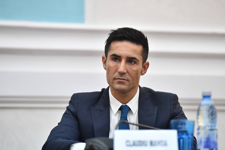 NEWS.ro: Manda, despre şefia SRI: Nu a fost nicio negociere în coaliţie. Preşedintele propune şi Parlamentul votează. Când va avea nişte nume, va veni şi va propune coaliţiei numele şi rămâne să vedem dacă cei din coaliţie sunt sau nu de acord