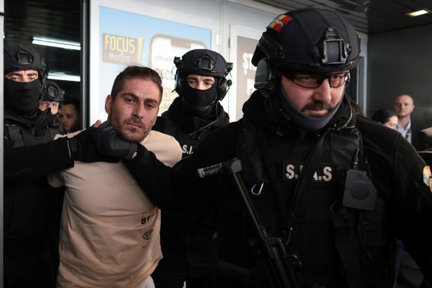 NEWS.ro: Mandatul de arestare emis pe numele celui de-al treilea bărbat implicat în uciderea omului de afaceri Adrian Kreiner, confirmat, joi, la Curtea de Apel Alba Iulia - VIDEO