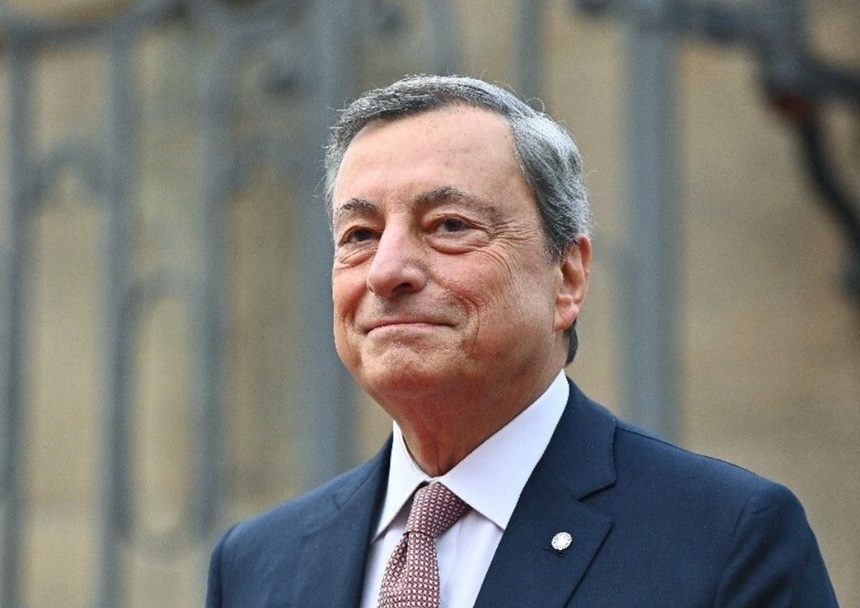 NEWS.ro: Mario Draghi, distins cu Premiul Carol Cel Mare, pentru angajamentul său în favoarea construcţiei europene. ”Europa poate că nu a avut niciodată mai mulţi inamici ca azi, atât interni, cât şi externi”, avertizează fostul preşedinte BCE