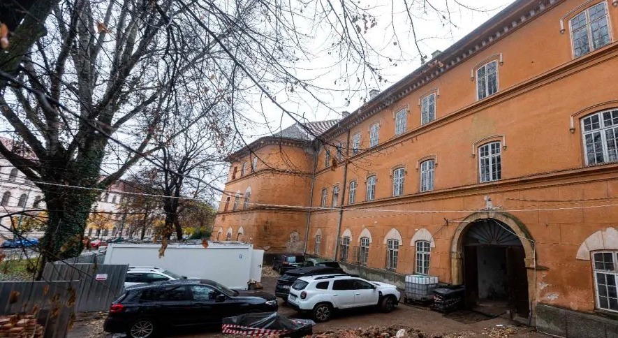 NEWS.ro: Muniţie neexplodată, găsită la Castelul Huniade din Timişoara, unde se fac lucrări de reabilitare