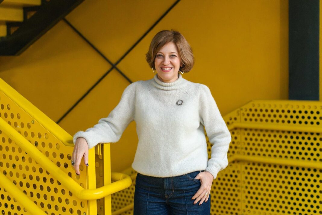 NEWS.ro: Oana Gheorghiu: Reforma în sine nu urmăreşte concedierea oamenilor, nu ăsta este scopul, urmăreşte o reaşezare a felului în care sunt conduse şi, desigur, o reaşezare a personalului