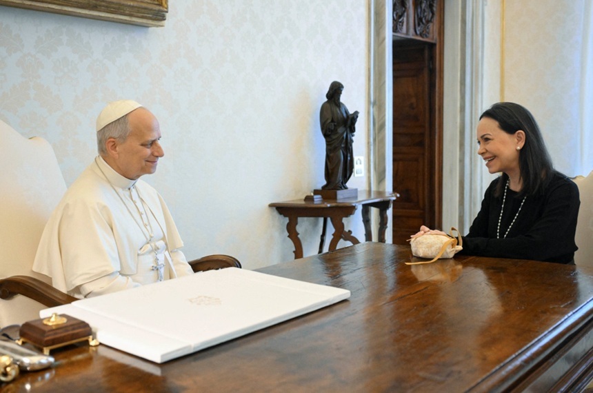 NEWS.ro: Opozanta venezueleană María Corina Machado, primită în audienţă de Papa american Leon al XIV-lea, înainte ca Trump s-o primească pe laureata Nobelului Păcii din 2025