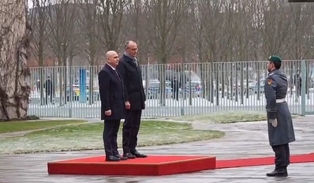 NEWS.ro: Premierul Ilie Bolojan, primit de cancelarul german Friedrich Merz, la Sediul Cancelariei Federale