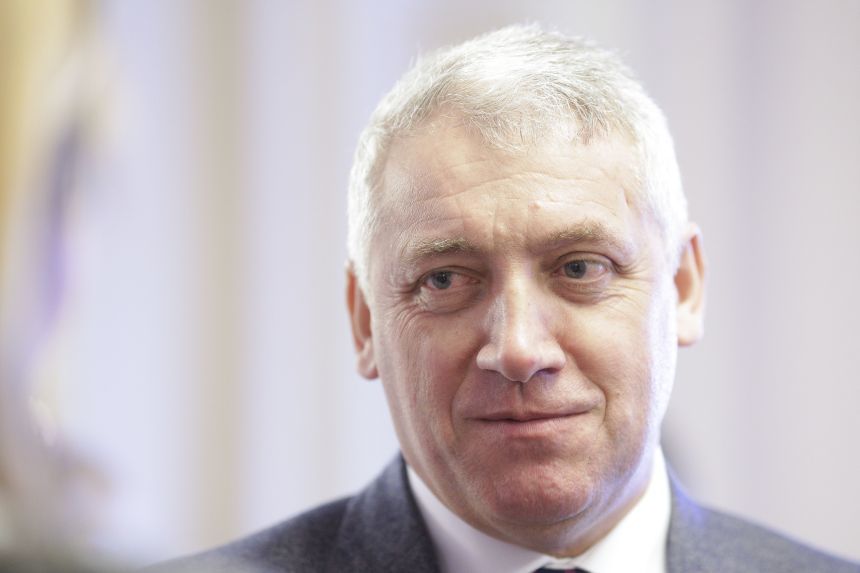 NEWS.ro: Preşedintele AEP: Sunt 133.995 de persoane  între 90 – 99 de ani în Registrul Electoral / Bănuiesc că multe nu mai sunt în viaţă / Peste 100 de ani sunt 14.310 persoane, cvasi majoritatea lor sunt decedate, trebuie să găsim actele care justifică radierea