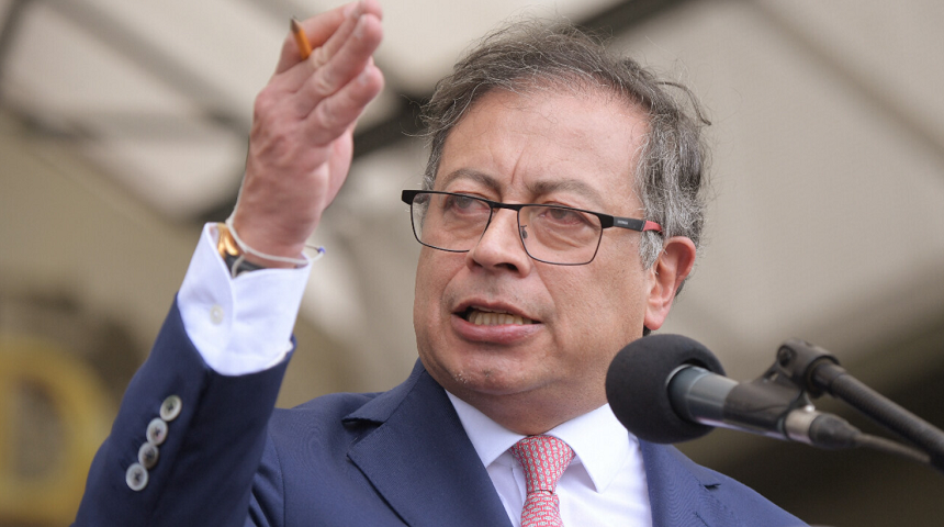 NEWS.ro: Preşedintele Columbiei solicită ONU să se reunească „imediat” după ce au fost auzite explozii în Caracas
