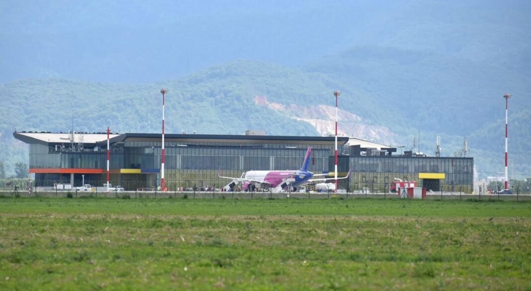 NEWS.ro: Preşedintele Consiliului Judeţean Braşov anunţă o creştere de 48% a numărului de pasageri pe Aeroportul Internaţional Braşov în 2025 faţă de 2024