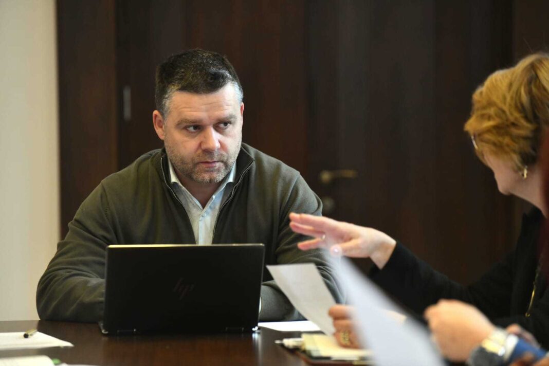 NEWS.ro: Primarul Capitalei, Ciprian Ciucu: Zilele acestea mă concentrez pe salvarea sistemului de termoficare. Într-o primă fază, pe salvarea de la faliment, apoi tot anul mă voi ocupa de optimizarea şi eficientizarea lui