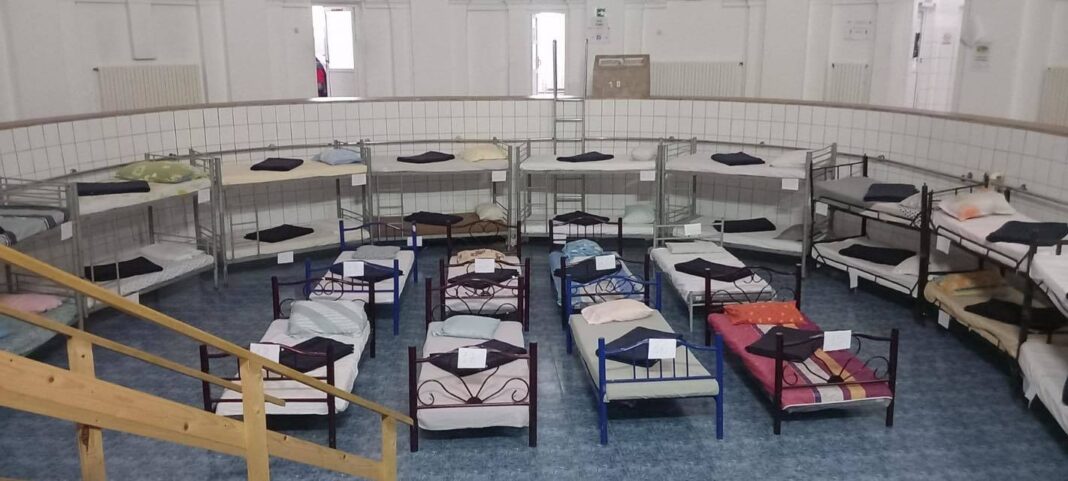 NEWS.ro: Primarul Iaşului, Mihai Chirică: Noaptea trecută 25 de oameni şi-au găsit adăpost din calea frigului!