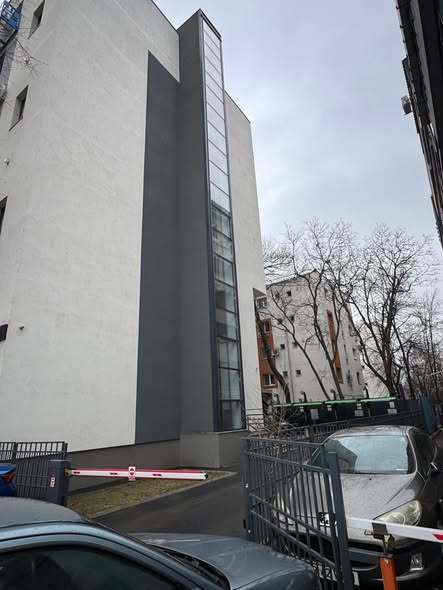 NEWS.ro: PSD Bucureşti propune asigurarea finanţării, prin bugetul pe 2026, a Proiectului Pilot LiftpentruViaţă, care prevedere construcţia a câte două lifturi la blocurile de 3-4 etaje în fiecare judeţ / Soluţia tehnică, amplasarea în exterior a liftului