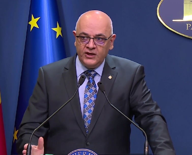 NEWS.ro: Raed Arafat, după ce a propus o discuţie privind limitarea accesului copiilor şi adolescenţilor la reţelele de socializare: Suntem la ceasul al 12-lea. Singură, această măsură nu rezolvă problema, dacă nu este însoţită de un proces educaţional