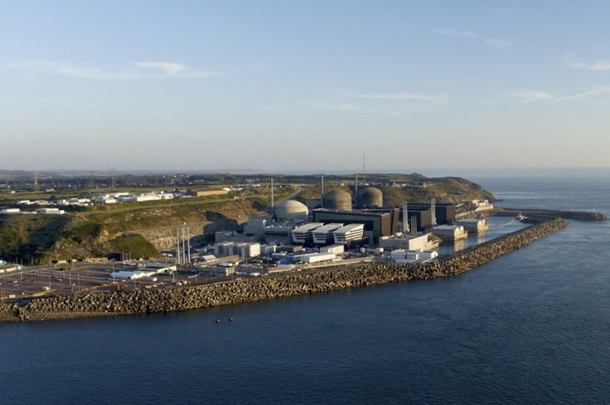 NEWS.ro: Reactoarele Centralei Nucleare Flamanville, inclusiv reactorul presurizat european (EPR), oprite din cauza furtunii Goretti
