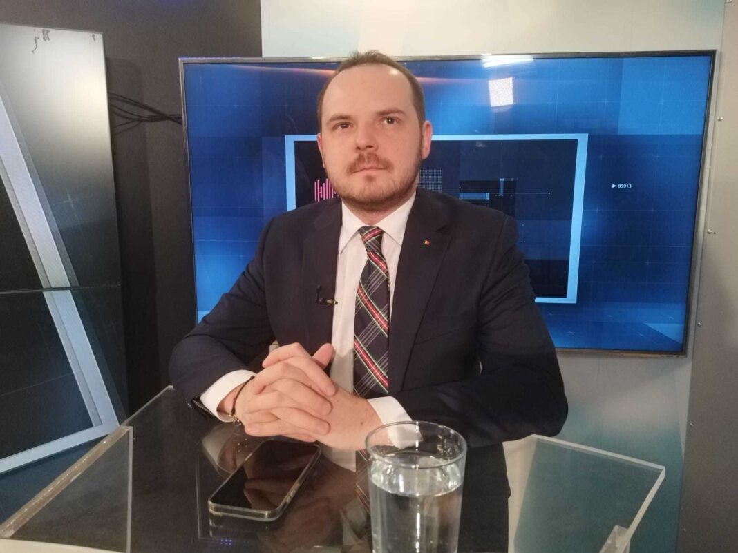 NEWS.ro: Rogobete: Îmi doresc să introducem plata pe performanţă / Sunt contra celor care au impresia că trebuie să-i plătim doar pentru că există