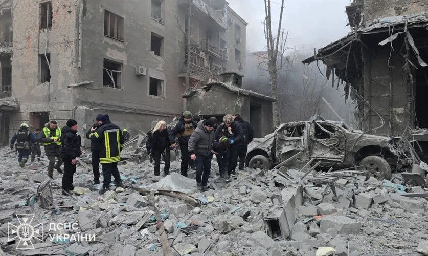 NEWS.ro: Rusia a atacat oraşul Harkov cu rachete balistice. Cel puţin 25 de persoane au fost rănite