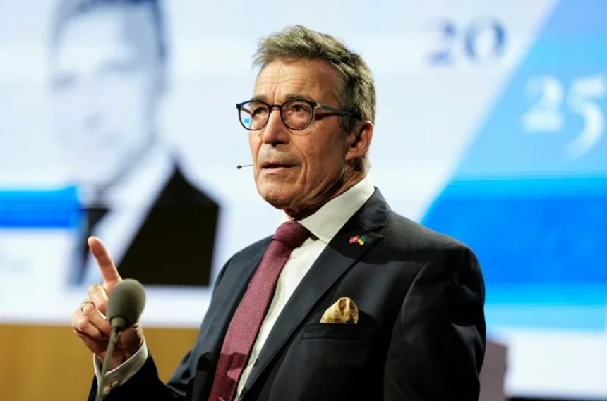 NEWS.ro: Să nu-l mai ”linguşim” pe Trump, tună fostul şef danez al NATO Anders Fogh Rasmussen. ”Dacă Trump atacă Groenlanda şi desfăşoară o acţiune militară împotriva acestei ţări, asta înseamnă, de facto, sfârşitul NATO”. ”Atunci când un bun nu este de vânzare, n