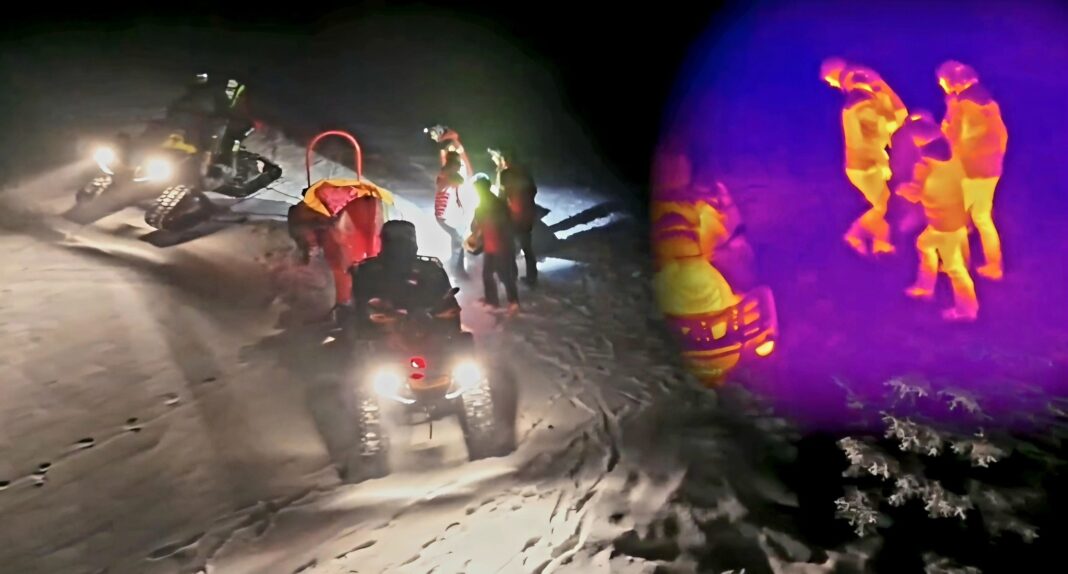 NEWS.ro: Salvamontiştii anunţă un număr ingrijorător de mare de evenimente montane, record nedorit al acestui sezon de iarnă - 121 de apeluri prin care se solicita intervenţia de urgenţă şi 123 de persoane salvate