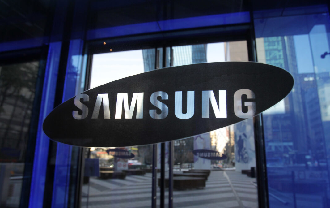 NEWS.ro: Samsung Electronics estimează o creştere de aproape trei ori a profitului trimestrial, pe fondul exploziei preţurilor la memorii