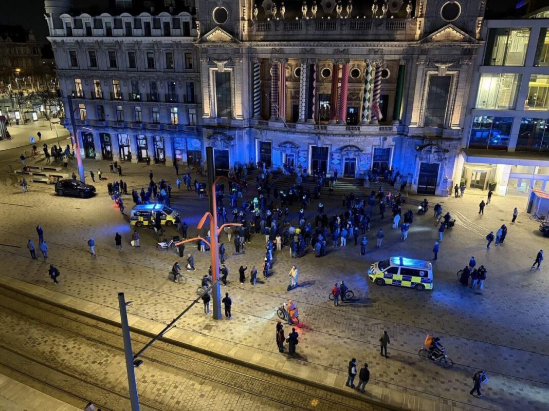 NEWS.ro: Şase răniţi într-un atac cu cuţitul în timpul unei manifestaţii kurde la Anvers, în Belgia