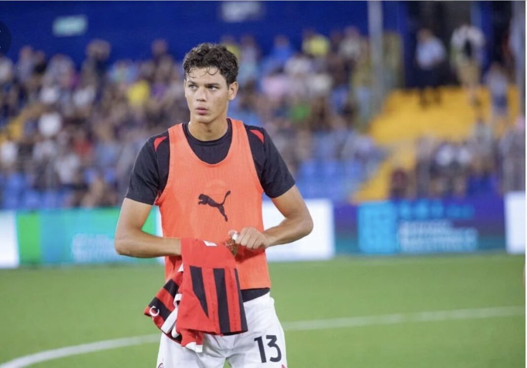 NEWS.ro: Serie A:  Cu Matteo Duţu rezervă, AC Milan a învins Como cu 3-1