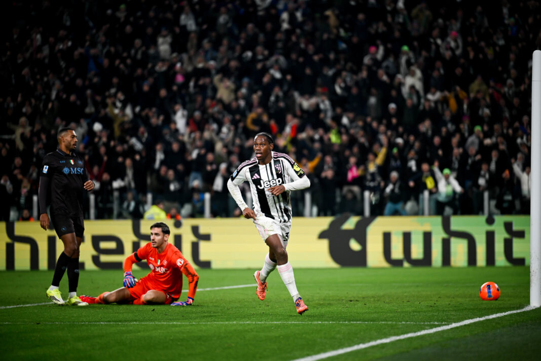 NEWS.ro: Serie A: Juventus a învins campioana, Napoli, cu 3-0