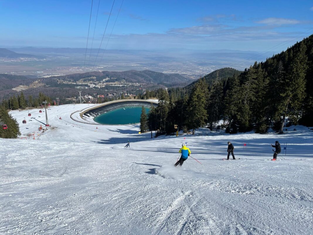NEWS.ro: Sfaturi ANPC pentru pasionaţii sporturilor de iarnă: La punctele de plecare ale pârtiilor şi traseelor de schi trebuie să fie trecute zonele periculoase sau impracticabile, grosimea stratului de zăpadă, date despre postul de prim-ajutor