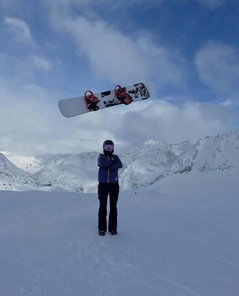 NEWS.ro: Snowboard: Henrietta Bartalis şi-a asigurat calificarea la Jocurile Olimpice de la Milano-Cortina