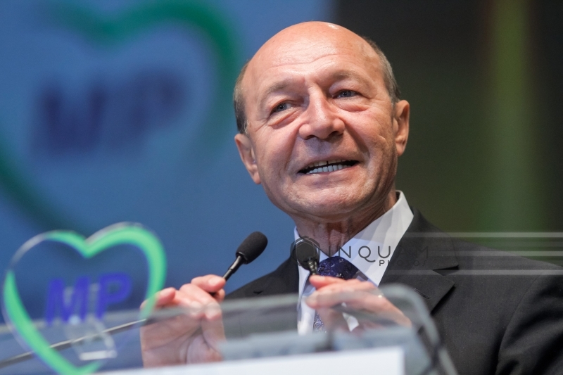 NEWS.ro: Traian Băsescu: Comitetul pentru pace, o jucărie pe care şi-o face Trump, ştiind că are un mandat limitat în SUA, îşi caută o funcţie importantă la nivel global / Mă bucur că România a aşteptat şi va avea o poziţie concertată cu statele UE