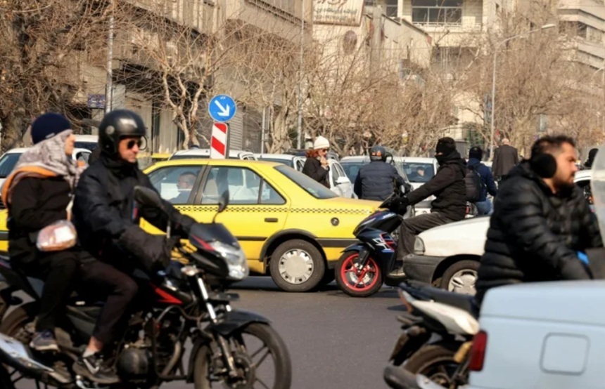 NEWS.ro: Trump anunţă că Iranul vrea să negocieze după sosirea unei ”armada” la Golful Persic