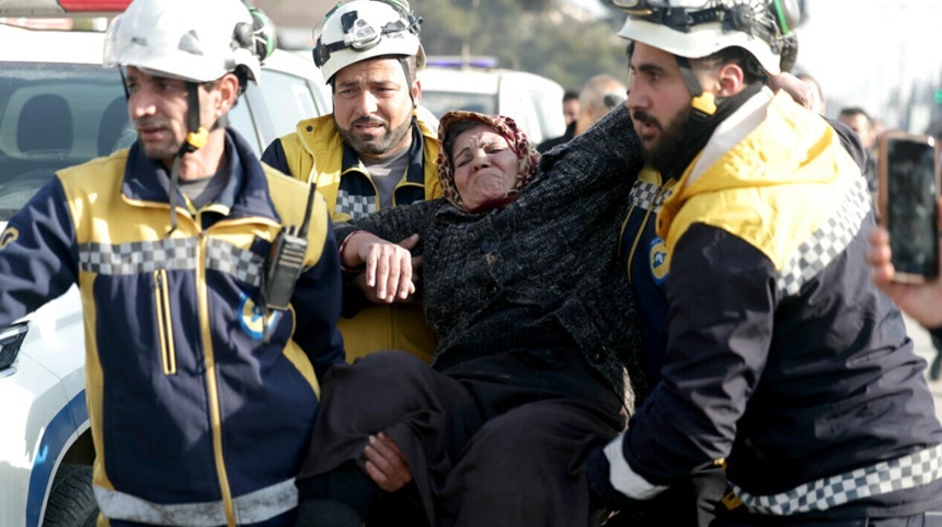 NEWS.ro: Turcia se declară pregătită să susţină armata siriană împotriva unor combatanţi kurzi, în a treia zi de confruntări armate la Alep, soldate cu 17 morţi, inclusiv 16 civili