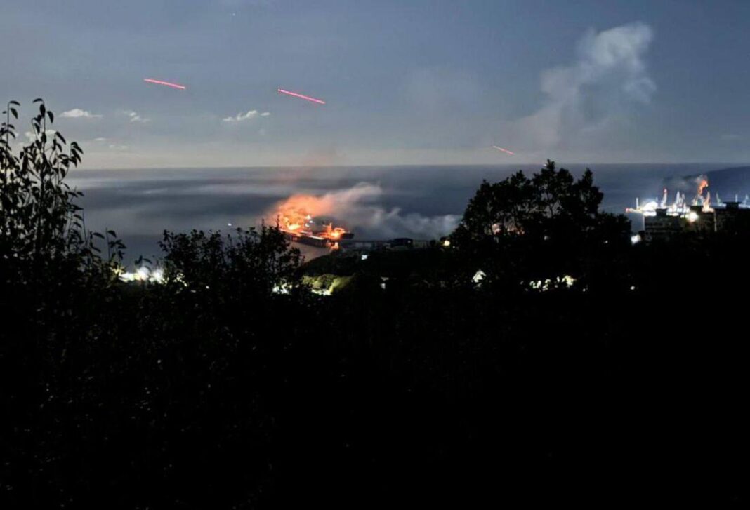 NEWS.ro: Un atac cu drone din Ucraina a provocat un incendiu la un depozit de petrol din regiunea Volgograd a Rusiei, spun autorităţile