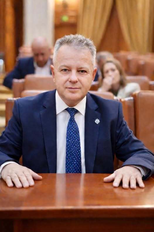 NEWS.ro: Un deputat PNL a iniţiat un proiect de lege pentru reglementarea, autorizarea şi controlul activităţilor de natură sexuală: Ştiu că este un subiect sensibil, dar am ales asumarea / Aceste activităţi există, însă astăzi se desfăşoară în „zona neagră”