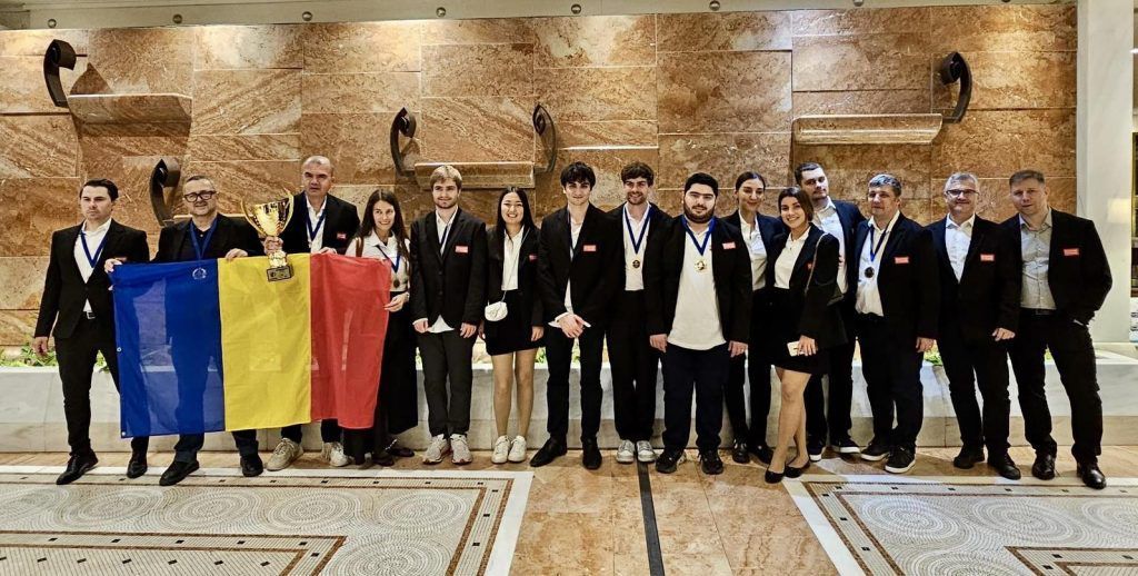 NEWS.ro: Uniunea Europeană de Şah (ECU) lansează Super Liga Europeană de Şah, a doua mare competiţie continentală sub egida forului. Va fi susţinută în premieră de o fundaţie din România