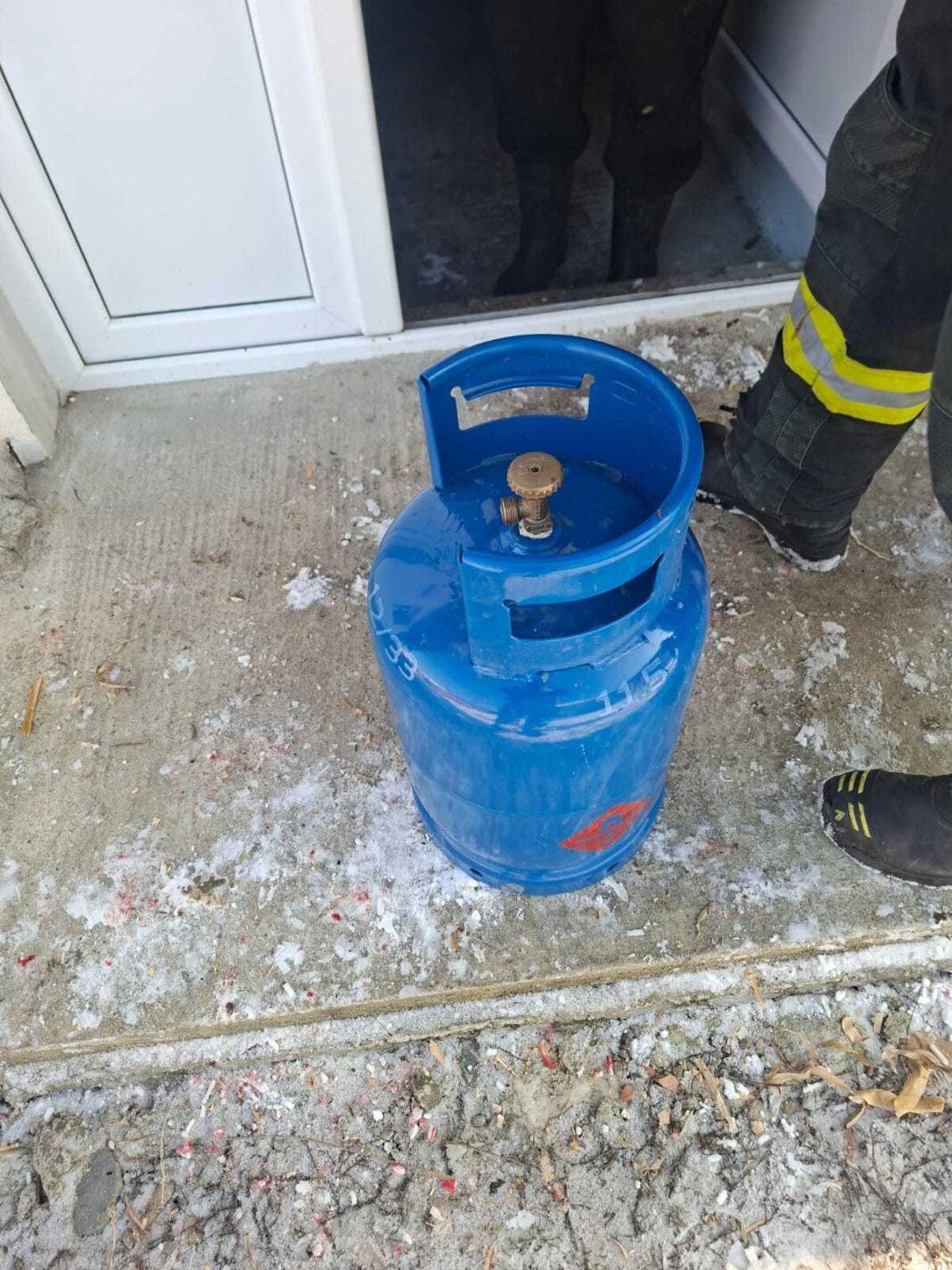NEWS.ro: Vâlcea - Doi bărbaţi au suferit arsuri după un incendiu izbucnit la o butelie care avea scăpări de gaze