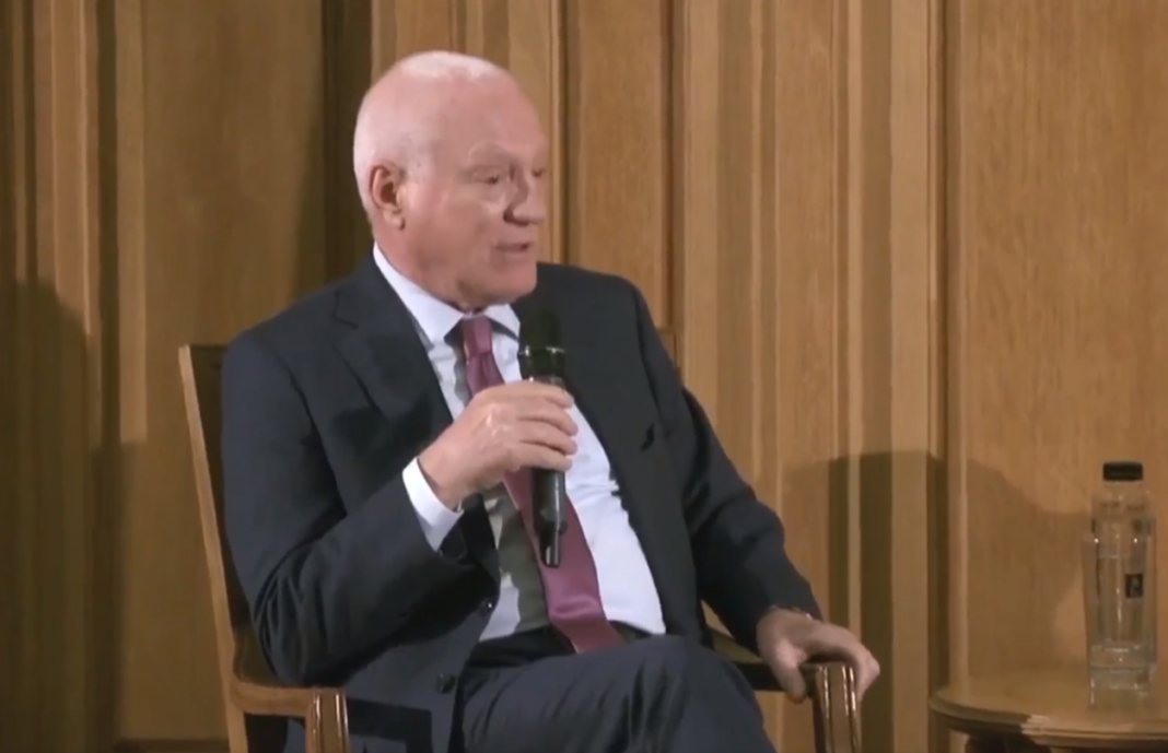 NEWS.ro: Valeriu Stoica, despre blocajul de la CCR: Închipuiţi-vă la un meci de fotbal, arbitrul iese de pe teren şi spune ”Nu arbitrez pentru că tuşesc sau pentru că nu-mi place de arbitrul de margine” / Precedentul este extrem de periculos