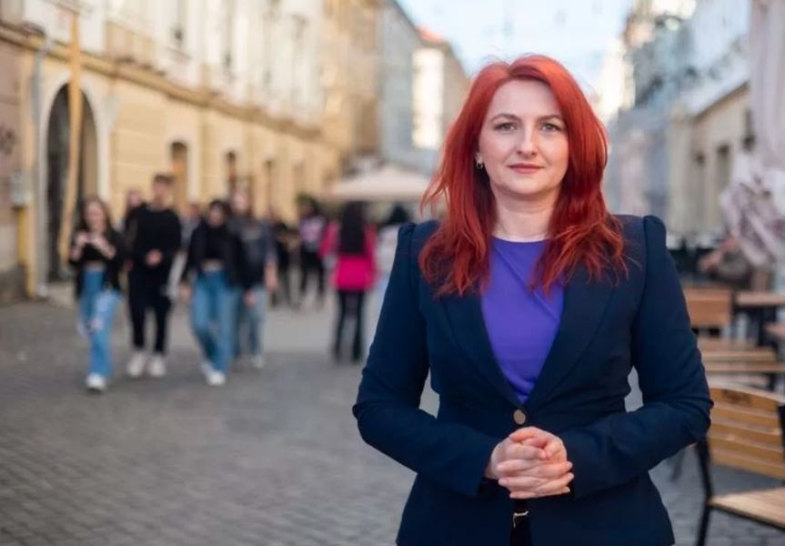 NEWS.ro: Viceprimarul Timişoarei, Paula Romocean, după ce ANI a anunţat că a încălcat regimului juridic al incompatibilităţilor: Ambele poziţii sunt neremunerate / Nu poate constitui un act de corupţie