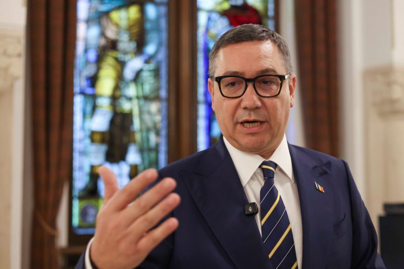 NEWS.ro: Victor Ponta: Astea sunt nişte vremuri pentru unul ca Băsescu, care se ducea, se bătea cu ei, le dădea un cap în gură, plângea, se împăca, te pupa / Nicuşor Dan nu e un prădător politic
