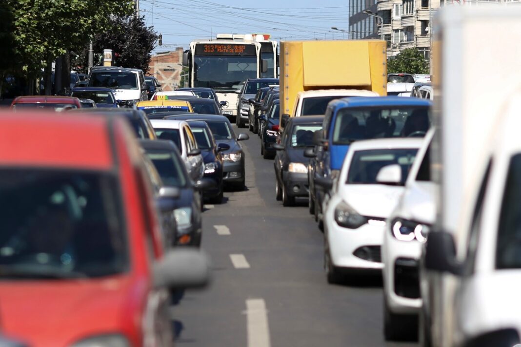 Parcul auto al României a depășit 11,2 milioane de vehicule în 2025 / Creștere de 70% în ultimul deceniu