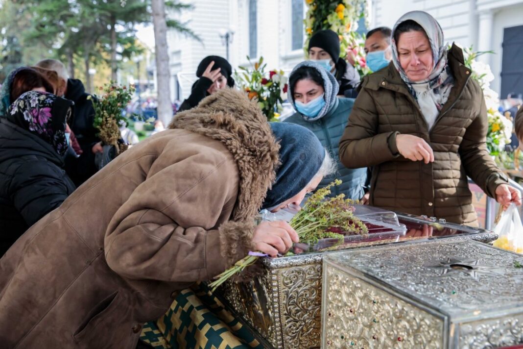 Patriarhia anunță că va canoniza 16 femei românce cu viaţă sfântă
