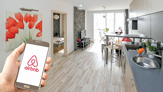 Piaţa Airbnb, care activează în mare parte la negru, reprezintă circa 70% din piaţa locală de turism, formată din unităţi de cazare clasificate. Cum au ajuns proprietarii de apartamente să facă concurenţă marilor hoteluri?