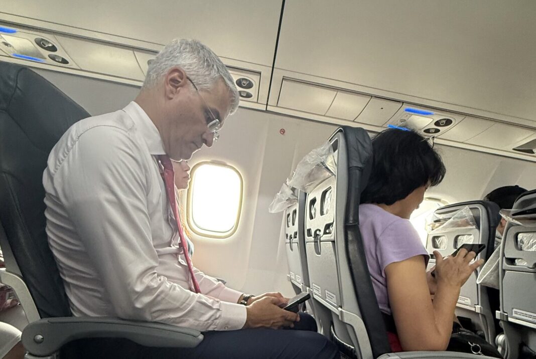Pîrslaru anunță că începând de azi toate cheltuielile cu deplasările externe în calitatea sa de ministru al Investițiilor și Proiectelor Europene sunt publice pe site-ul instituției