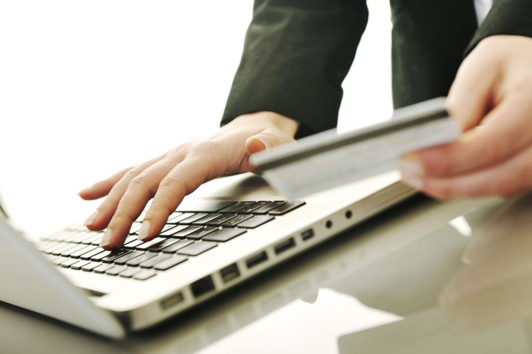 Platforma e-bloc.ro, suspendată temporar de BNR