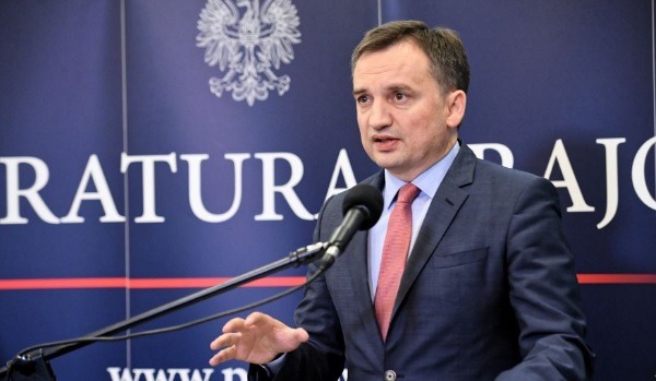 Polonia califică drept „ostil” faptul că Ungaria oferă azil unui fost ministru acuzat de delapidare
