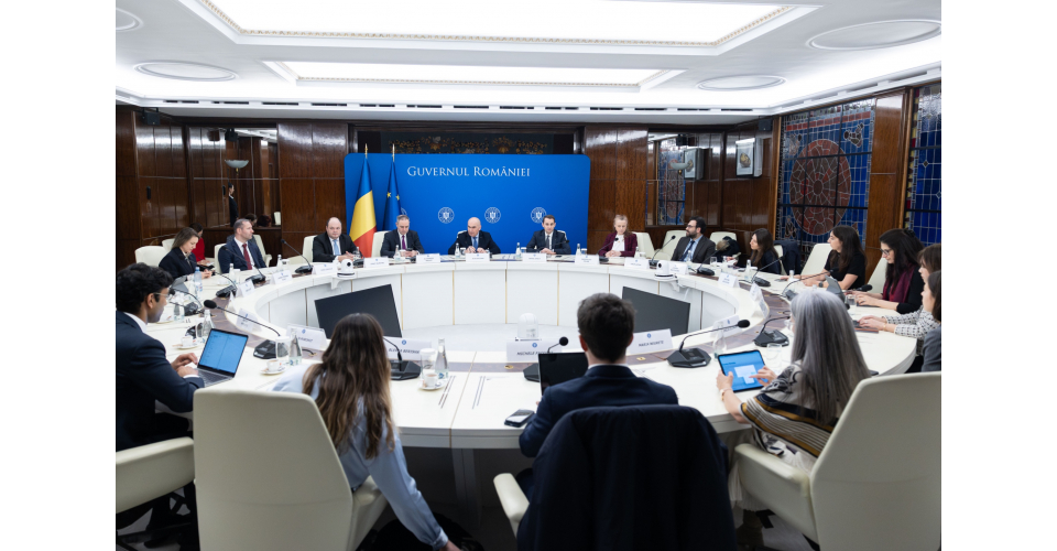 Premierul Ilie Blojan, la întâlnire cu o delegație de investitori: u sunt optimist că indiferent ce va fi după anul 2027, România are o arhitectură suficient de puternică pentru a merge mai departe în direcția pe care am început-o